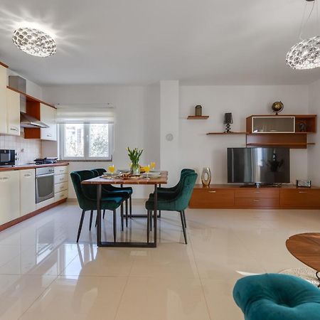 Elegant Two Bedroom Apartment 자다르 외부 사진