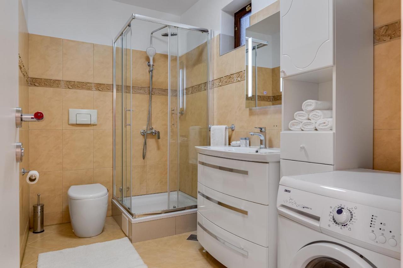 Elegant Two Bedroom Apartment 자다르 외부 사진